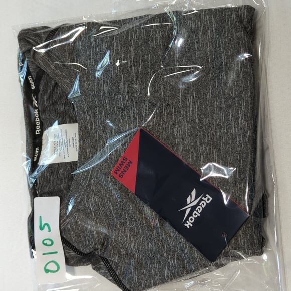 Reebok Men's Heathered Gray Short Sleeve Tee - Picture 10 of 10